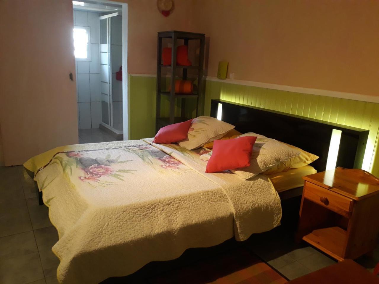 Petite Fleur De Lentilles Bed and Breakfast Cilaos Exterior foto