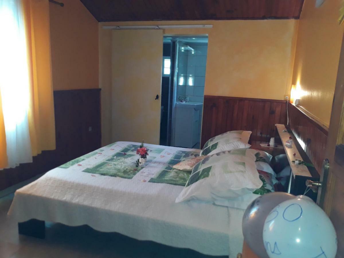 Petite Fleur De Lentilles Bed and Breakfast Cilaos Exterior foto