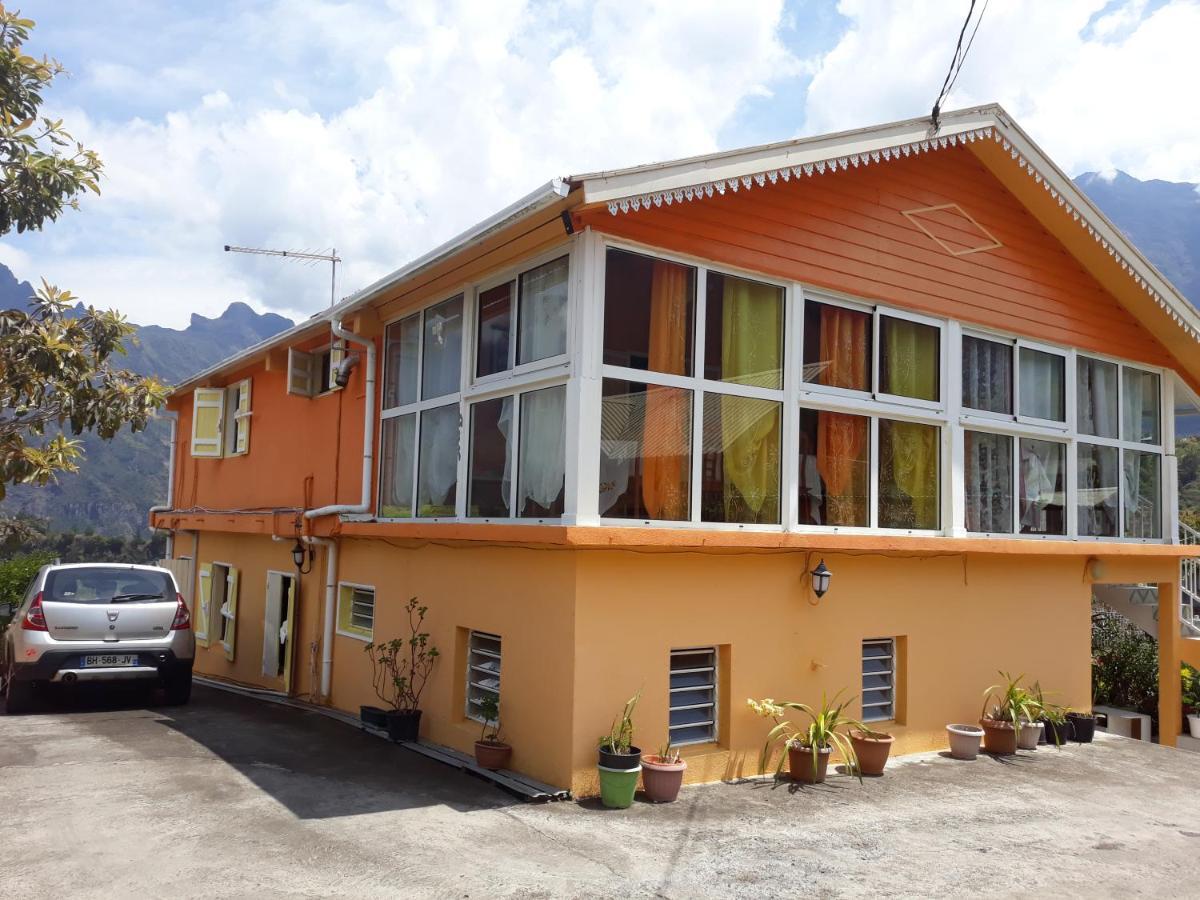Petite Fleur De Lentilles Bed and Breakfast Cilaos Exterior foto